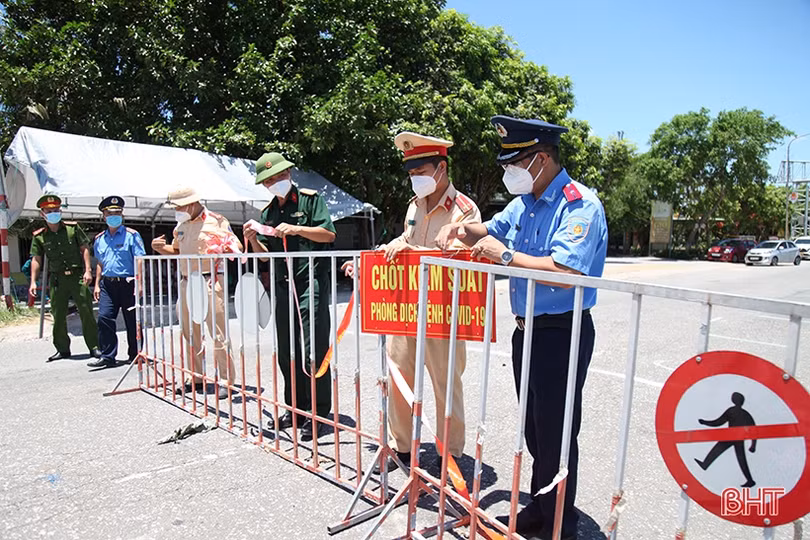 Dừng thiết lập vùng cách ly y tế theo Chỉ thị 16, phương tiện ra vào TP Hà Tĩnh bình thường trở lại