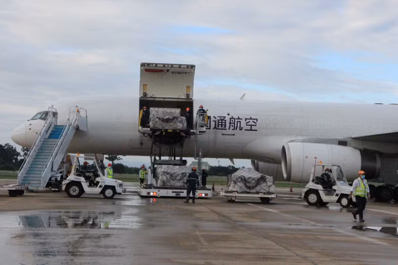 Lào nhận thêm 500.000 liều vaccine khi số ca nhiễm Covid-19 tăng trở lại