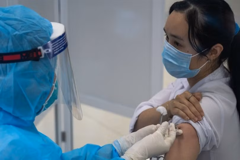 Vì sao tiêm vaccine rồi vẫn mắc COVID-19?