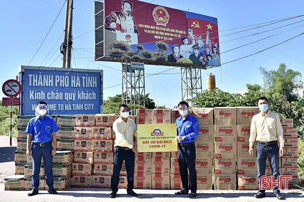 Tỉnh đoàn Hà Tĩnh tiếp nhận và phân bổ nhu yếu phẩm hỗ trợ phòng, chống dịch