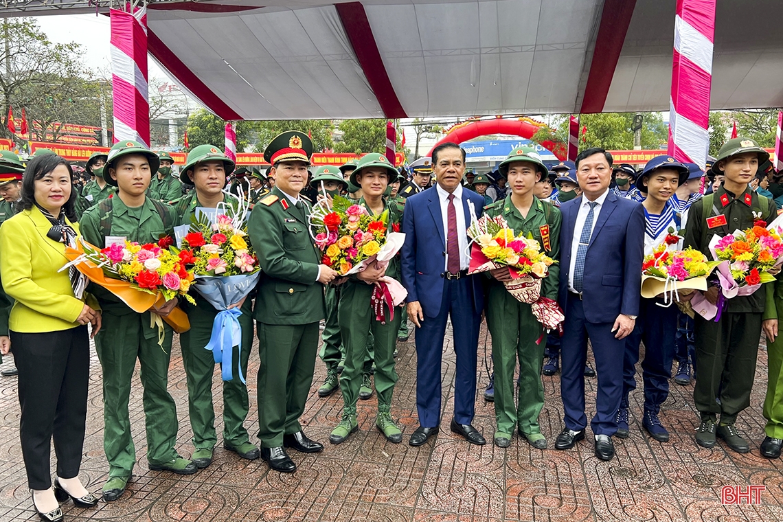 Hà Tĩnh tổ chức lễ giao nhận quân đủ chỉ tiêu, chất lượng, nhanh gọn và an toàn tuyệt đối