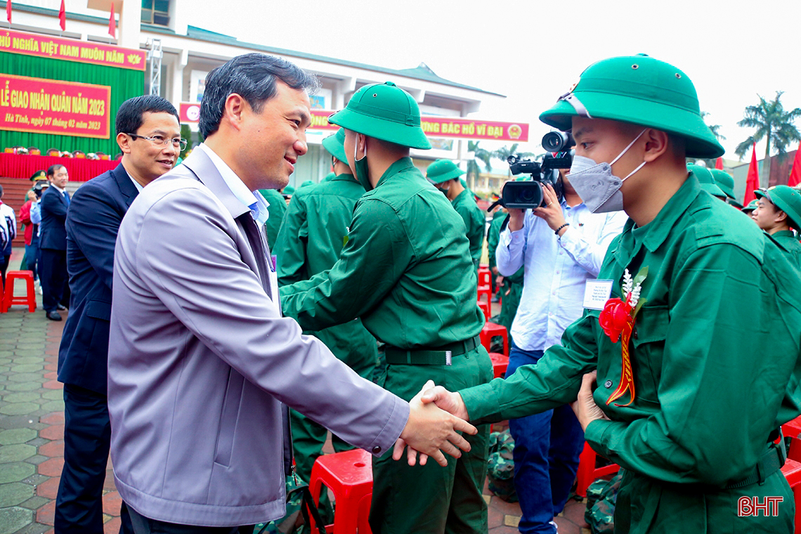 Hà Tĩnh tổ chức lễ giao nhận quân đủ chỉ tiêu, chất lượng, nhanh gọn và an toàn tuyệt đối