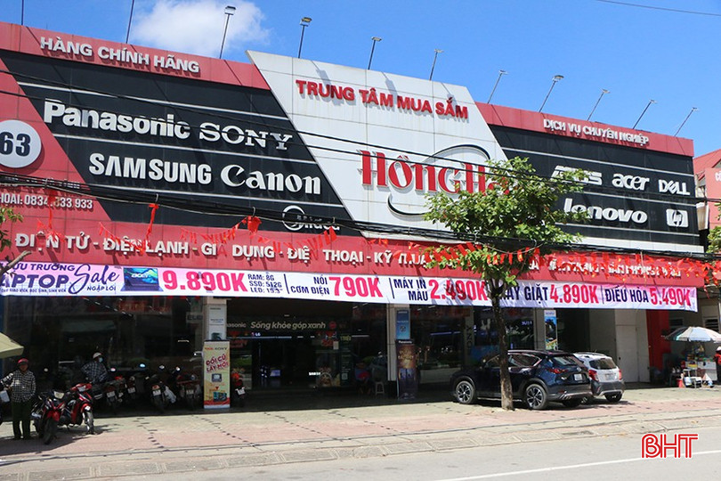 Trung tâm mua sắm Hồng Hà bắt đầu "bung" khuyến mãi trong cuộc đua thị phần cuối năm. bqbht_br_img-2535.jpg