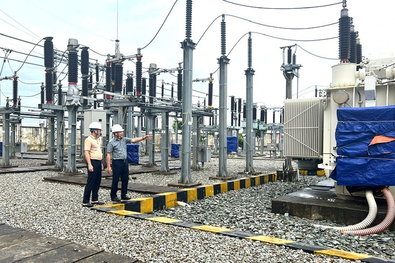 응이쑤언 전력구 110kV 변전소의 안전작업 점검 중입니다. 8.jpg
