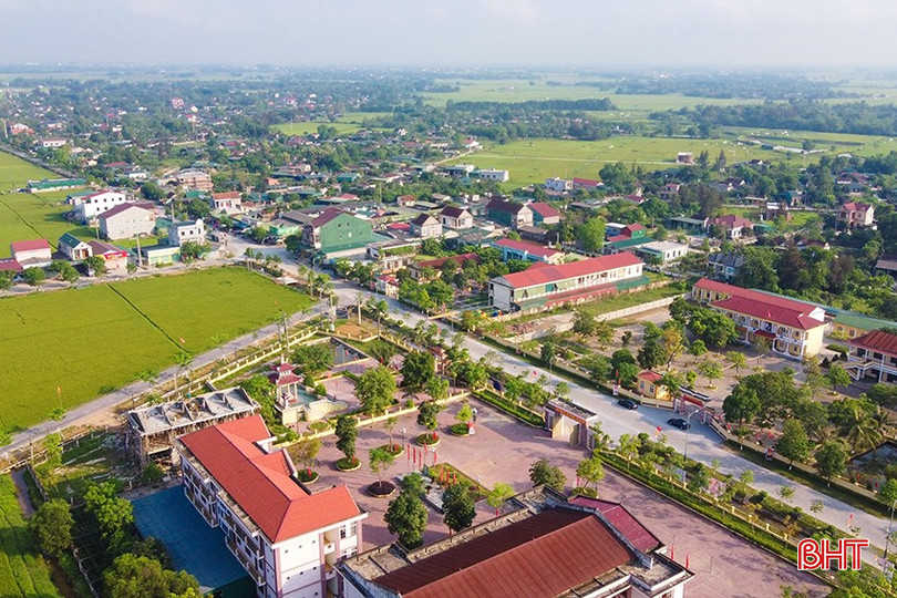 Xã Cẩm Bình là xã thuần nông, có bề dày truyền thống là vùng đất văn hoá, cách mạng và tinh thần hiếu học. bqbht_br_117d6144344t90280l0.jpg