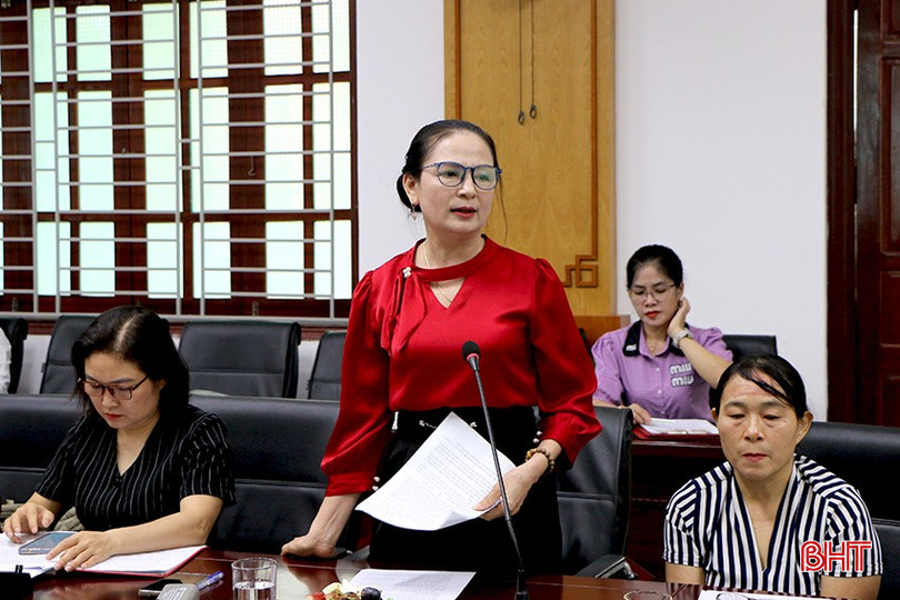 Chủ tịch Hội LHPN thành phố Trần Thị Phương: Hội đã tích cực phối hợp với BQL dự án, các cơ quan, đơn vị thực hiện hiệu quả nhiều mô hình, hoạt động; trong đó, tập trung cao nhất cho công tác tuyên truyền thay đổi nhận thức, từ đó thúc đẩy thay đổi hành vi về bảo vệ môi trường, giảm rác thải nhựa. bqbht_br_1-771.jpg