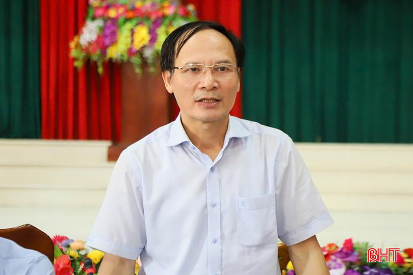 Giám đốc Sở NN&PTNT Nguyễn Văn Việt phát biểu tại hội thảo. z5771800134517_b561b76e153d5197b38817f18d8517b7.jpg