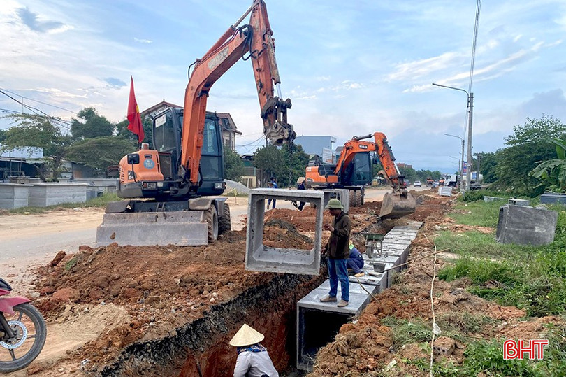 Không khí thi công khẩn trương trên tất cả các dự án tại TP Hà Tĩnh. bqbht_br_1.jpg