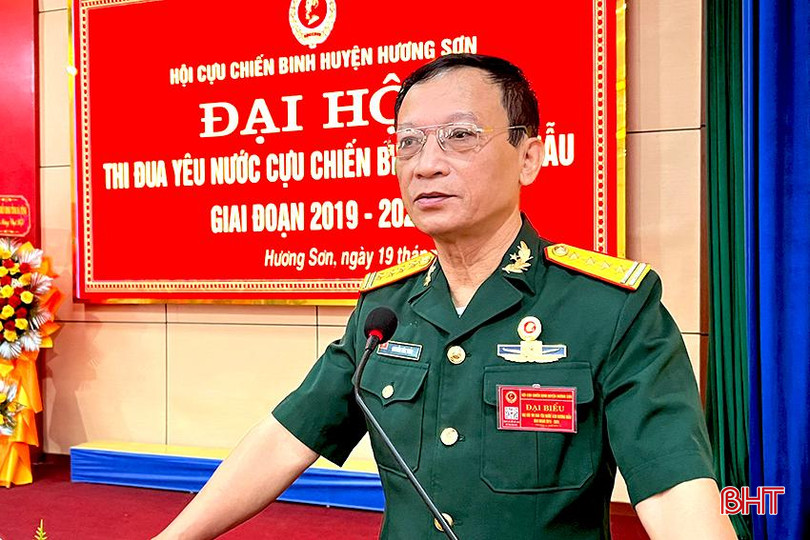 Chủ tịch CCB Hương Sơn Nguyễn Văn Thảo phát biểu khai mạc đại hội z5647037166614_5d0ad23c64fe2e96438a26e11f36424c - Copy.jpg