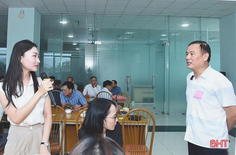 Các học viên tham gia lớp tập huấn được trao đổi, chia sẻ về những khó khăn, vướng mắc, kinh nghiệm trong hoạt động. 1.jpg