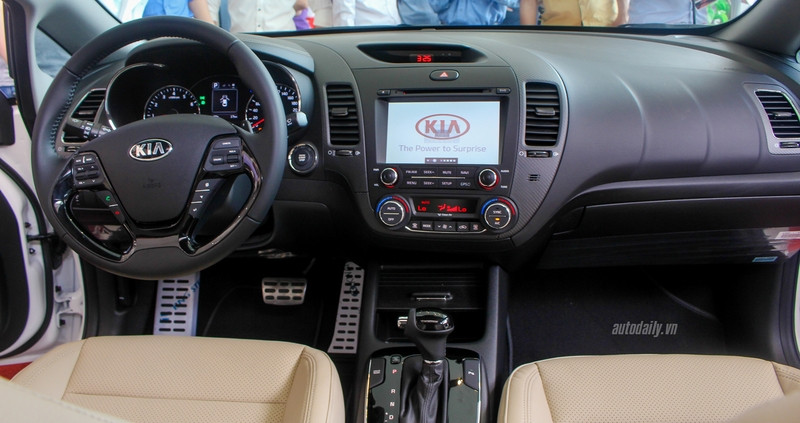 kia k3 the he moi chao thi truong viet nam gia tu 615 trieu