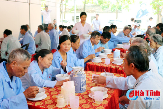 bat chao nghia tinh chia se kho khan voi benh nhan noi tru