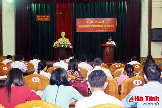 trang bi kien thuc dan van trong tinh hinh moi