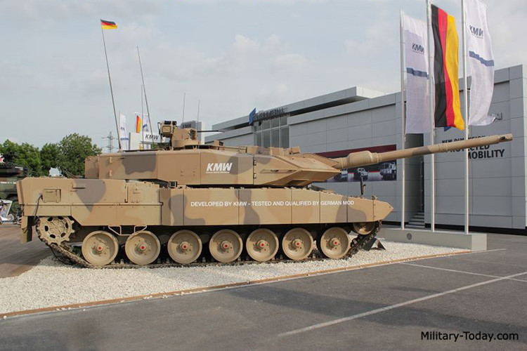 chiem nguong suc manh xe tang bao sa mac leopard 2a7