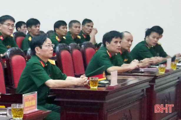 86 cán bộ, sỹ quan Bộ CHQS Hà Tĩnh được thăng quân hàm, nâng bậc lương