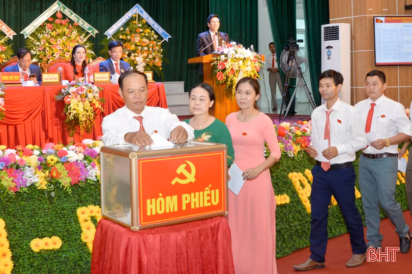 38 đồng chí được bầu vào Ban Chấp hành Đảng bộ huyện Can Lộc khóa XXXVI