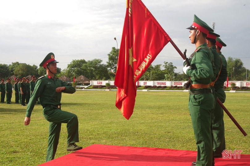 120 chiến sỹ mới Trung đoàn 841 tuyên thệ dưới cờ Tổ quốc