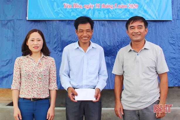 Chi đoàn Sở Tài chính Hà Tĩnh hỗ trợ 50 triệu đồng xây nhà cho hộ nghèo
