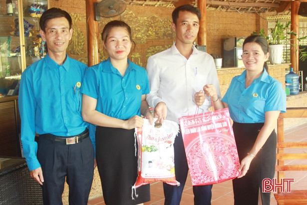 Công đoàn các cấp ở Hà Tĩnh tiếp tục tri ân người lao động trong Tháng công nhân