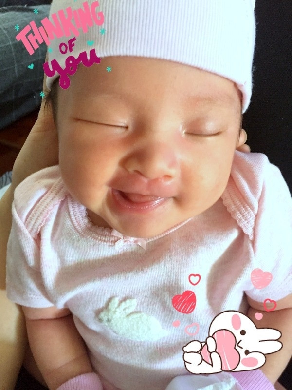 Muôn kiểu biểu cảm khi bé ngủ