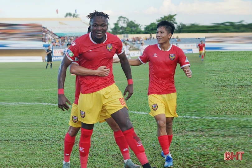 Hồng Lĩnh Hà Tĩnh loại Quảng Nam để vào tứ kết Cúp quốc gia