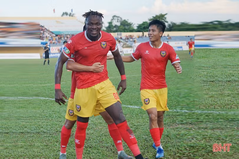 Hồng Lĩnh Hà Tĩnh loại Quảng Nam để vào tứ kết Cúp quốc gia