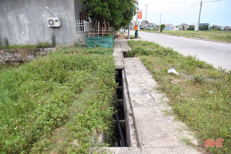 Hố ga, miệng cống thiếu nắp “bẫy” người đi đường Hà Tĩnh