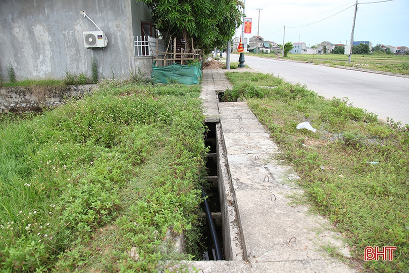Hố ga, miệng cống thiếu nắp “bẫy” người đi đường Hà Tĩnh