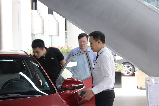 Chính phủ chính thức cho phép giảm phí trước bạ 50% đối với xe trong nước - 1 Chính phủ chính thức cho phép giảm phí trước bạ 50% đối với xe trong nước