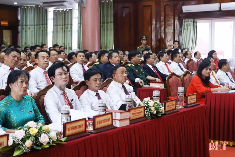 Ra mắt 39 Ủy viên Ban Chấp hành Đảng bộ huyện Thạch Hà nhiệm kỳ 2020 - 2025