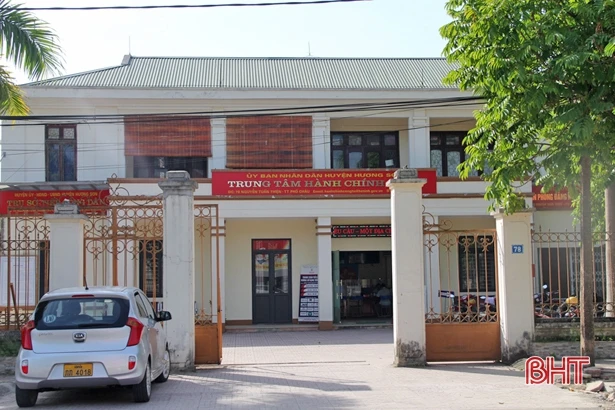 94% cán bộ, công chức xã ở Hương Sơn sử dụng máy tính có kết nối mạng