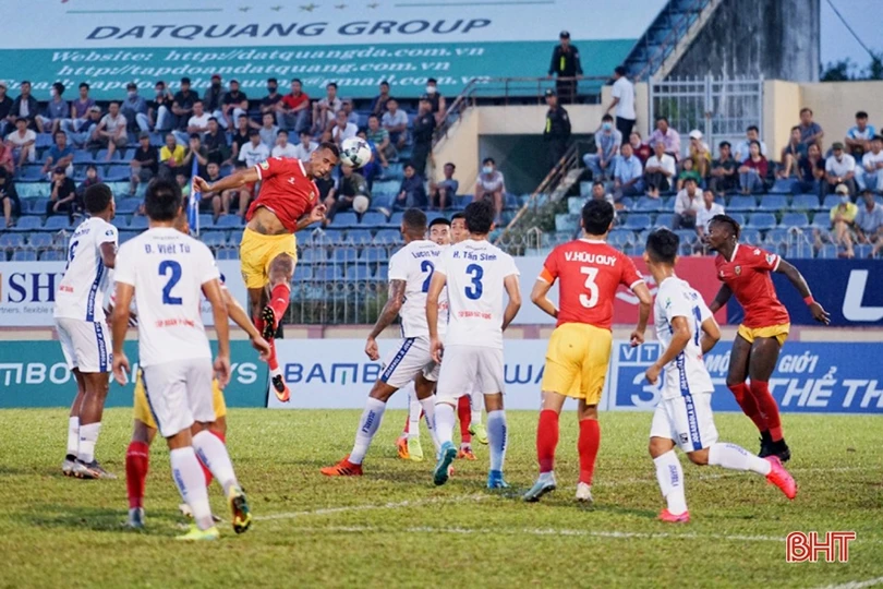 Hồng Lĩnh Hà Tĩnh loại Quảng Nam để vào tứ kết Cúp quốc gia