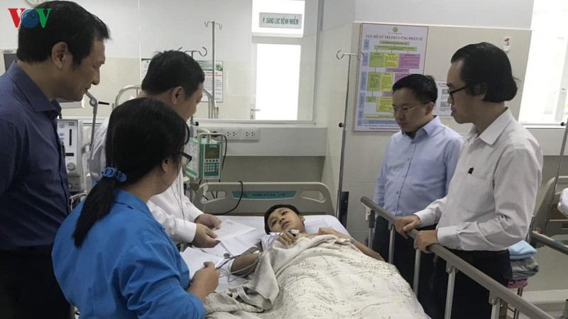 vụ cây đổ đè học sinh tại tphcm đang điều tra nguyên nhân vụ việc hình 3 Vụ cây đổ đè học sinh tại TP HCM: đang điều tra nguyên nhân vụ việc