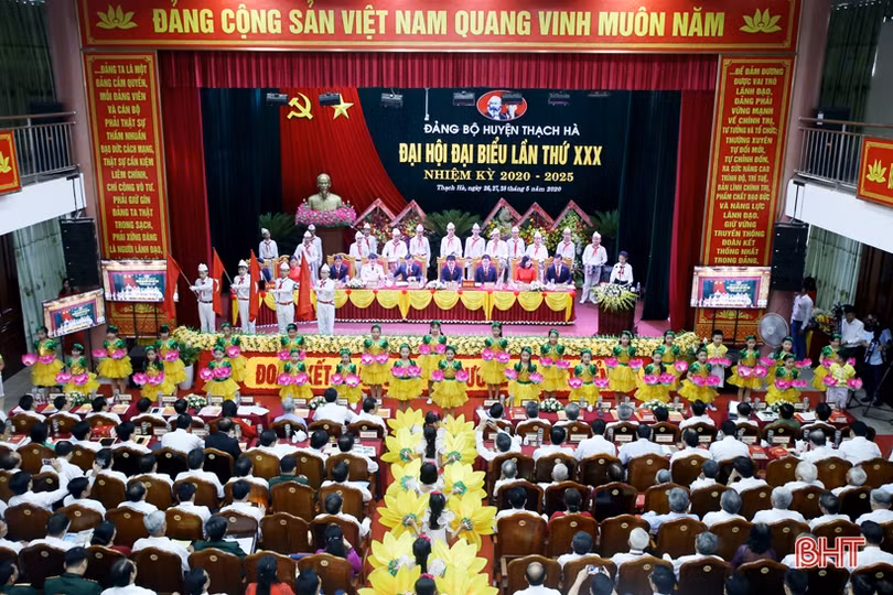 Đại biểu tâm huyết “hiến kế” thực hiện mục tiêu Nghị quyết Đại hội Đảng bộ Thạch Hà nhiệm kỳ mới