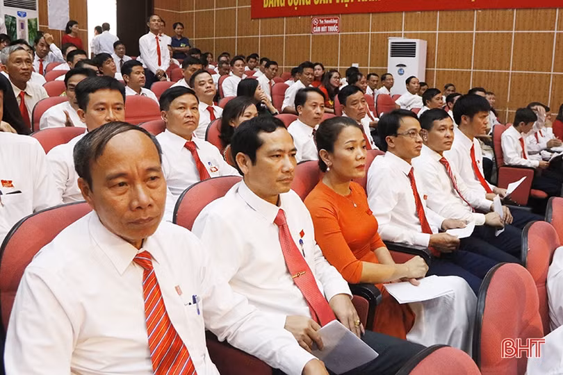 Ông Nguyễn Như Dũng tái cử chức vụ Bí thư Huyện ủy Can Lộc nhiệm kỳ 2020-2025