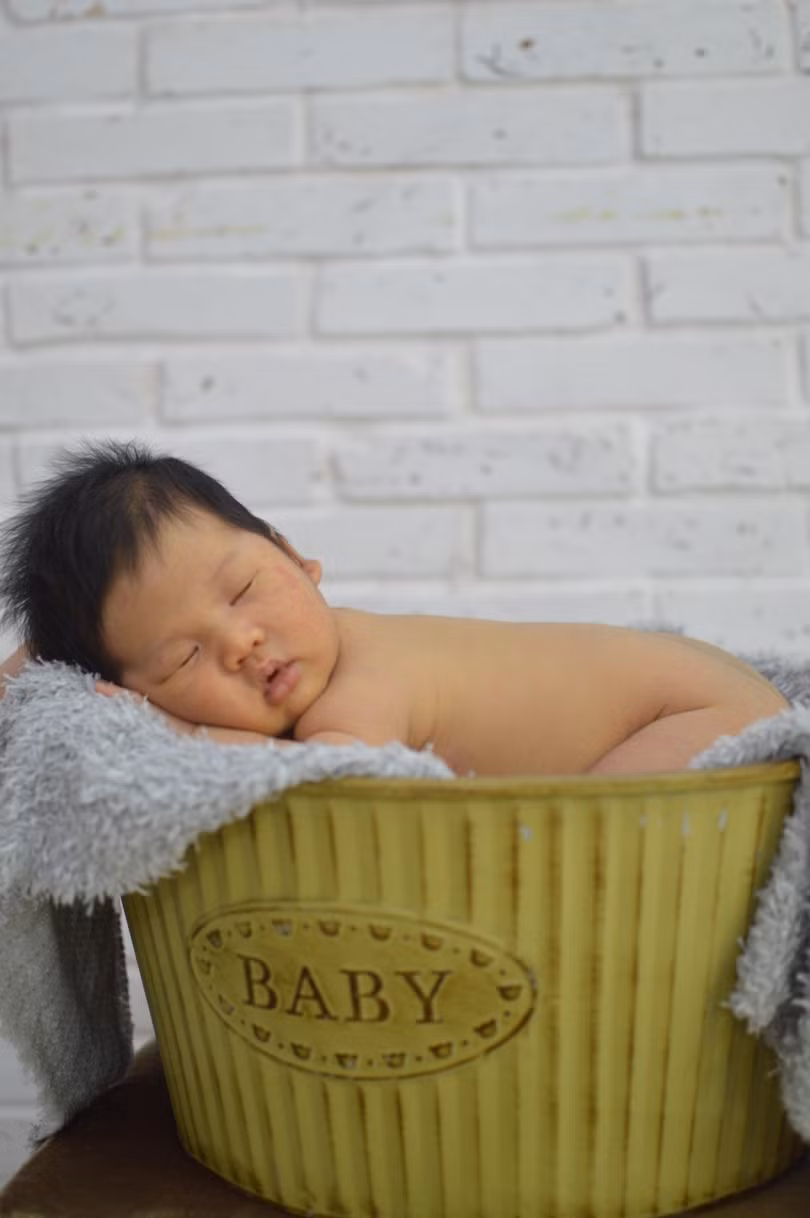 Muôn kiểu biểu cảm khi bé ngủ