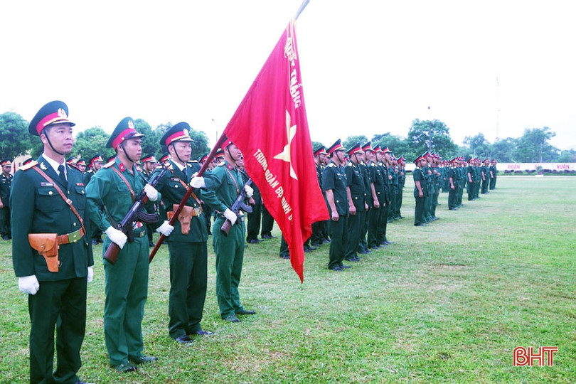 120 chiến sỹ mới Trung đoàn 841 tuyên thệ dưới cờ Tổ quốc