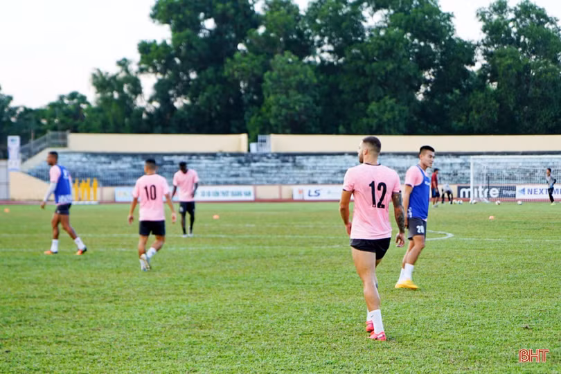Hồng Lĩnh Hà Tĩnh làm quen sân Tam Kỳ, chuẩn bị gặp Quảng Nam ở Cúp Quốc gia