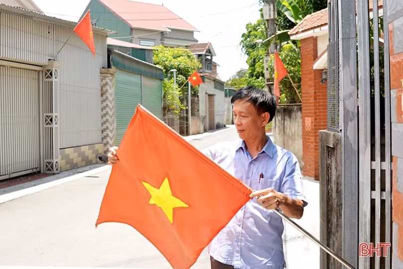 Rực rỡ cờ hoa, rộn ràng khí thế thi đua trước ngày đại hội điểm cấp huyện ở Hà Tĩnh