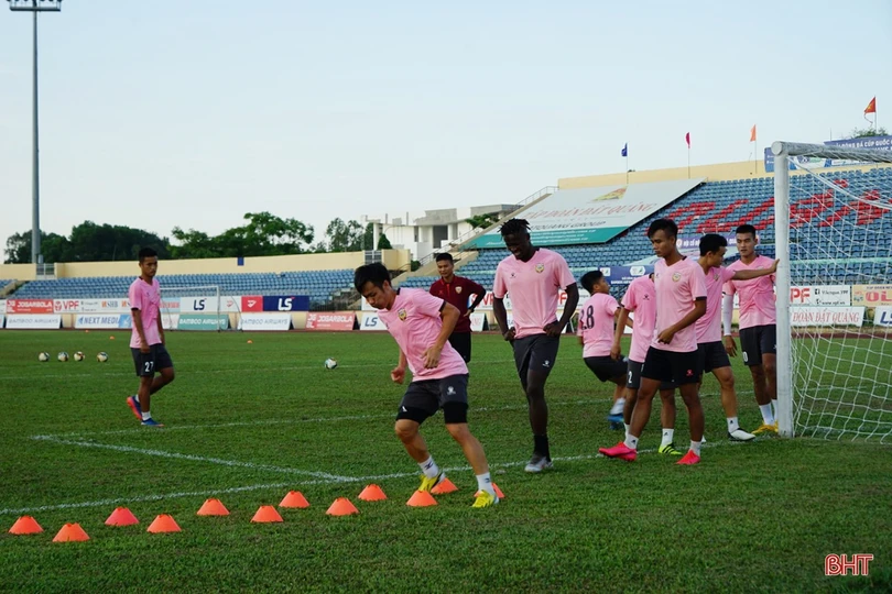 Hồng Lĩnh Hà Tĩnh loại Quảng Nam để vào tứ kết Cúp quốc gia