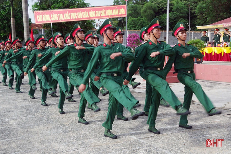 120 chiến sỹ mới Trung đoàn 841 tuyên thệ dưới cờ Tổ quốc