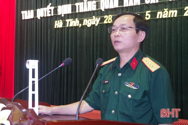 86 cán bộ, sỹ quan Bộ CHQS Hà Tĩnh được thăng quân hàm, nâng bậc lương