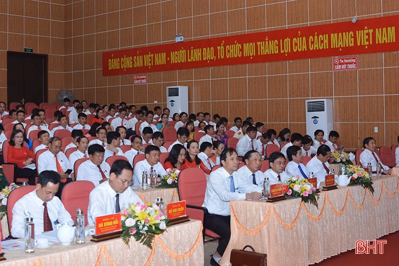 Ông Nguyễn Như Dũng tái cử chức vụ Bí thư Huyện ủy Can Lộc nhiệm kỳ 2020-2025