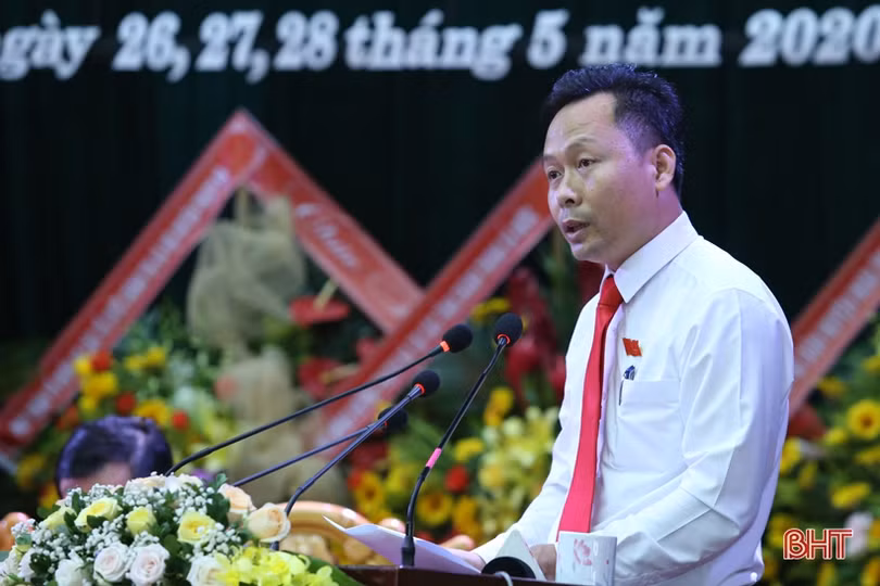 Khai mạc trọng thể đại hội đảng bộ cấp huyện đầu tiên ở Hà Tĩnh