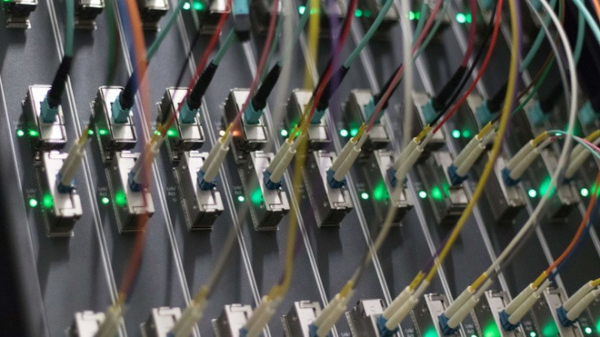 Internet cáp quang tốc độ nhanh nhất thế giới ảnh 1 Internet cực nhanh giúp tải phim trong chưa đầy một giây