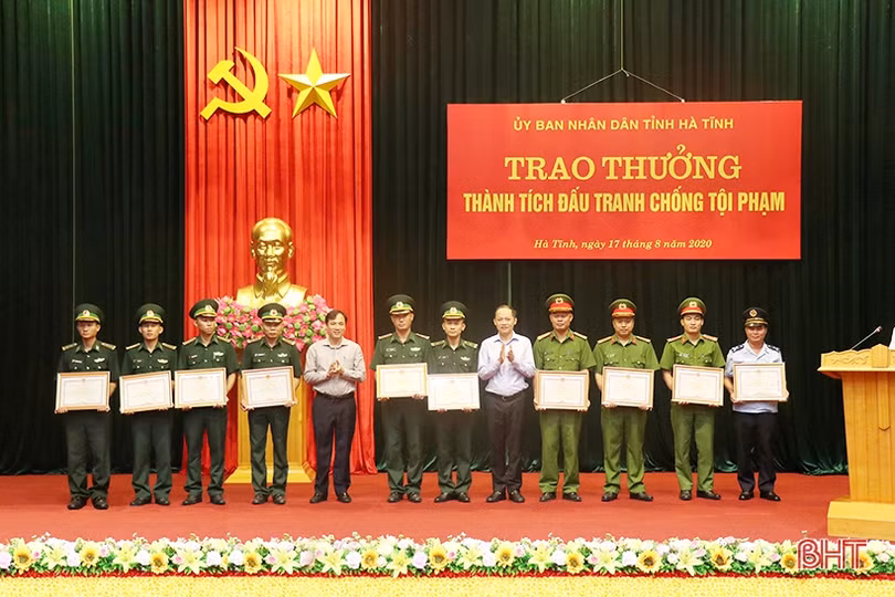 Hà Tĩnh trao thưởng cho các lực lượng phá chuyên án ma túy lớn