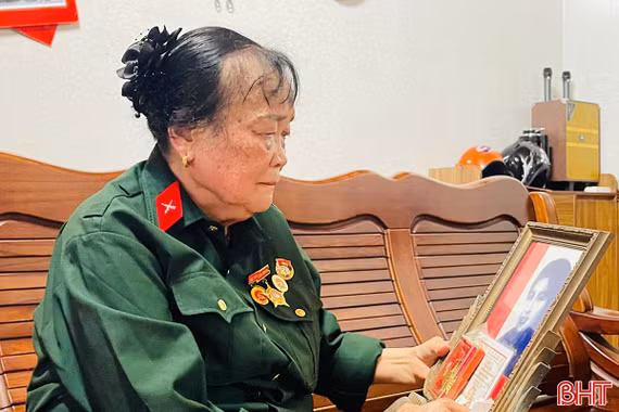 Nữ thanh niên xung phong gần 25 năm lập ban thờ đồng đội
