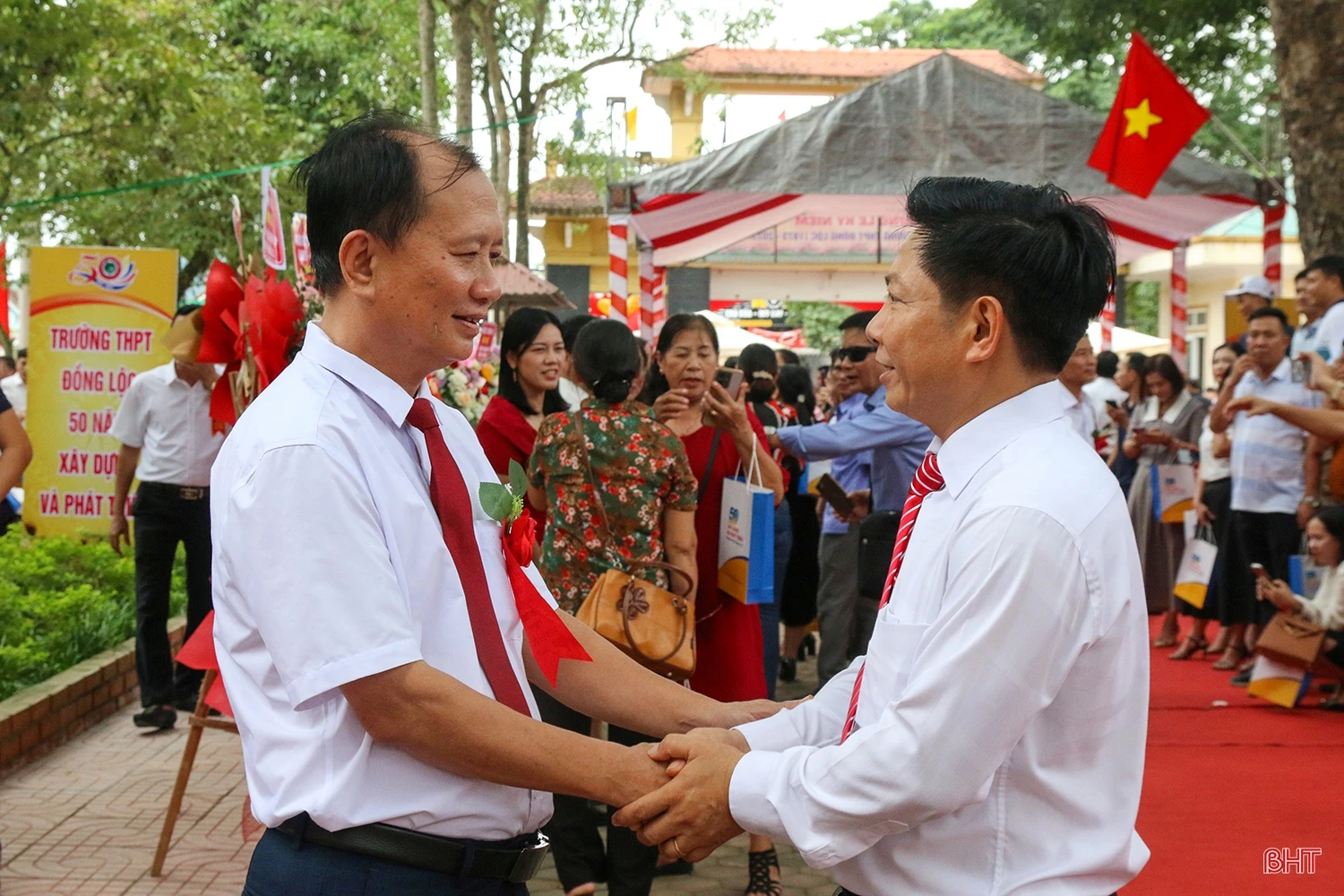 Những câu chuyện ấm áp dưới mái trường (bài 3): Tri ân trường cũ, tiếp sức những ước mơ xanh