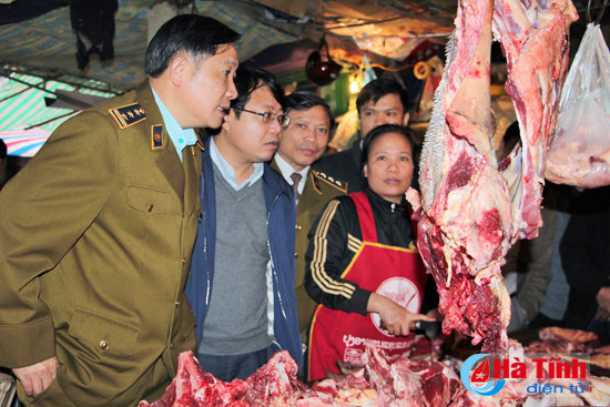 tang cuong quan ly tai cac cho trung tam thuong mai trong dip tet
