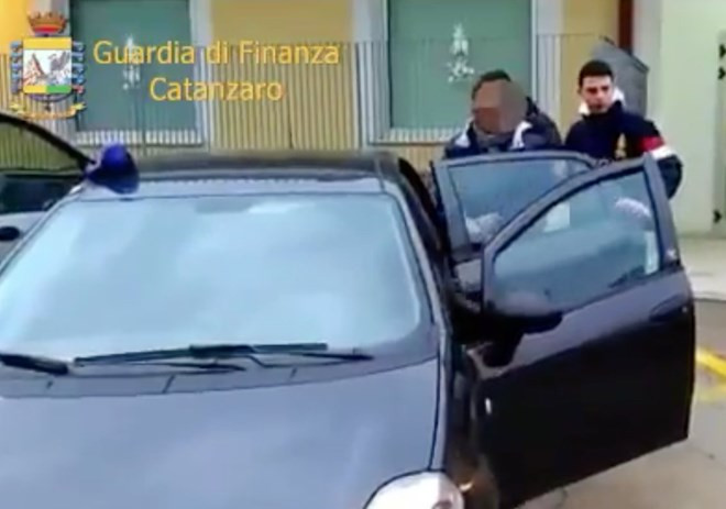 italy pha vu ma tuy lon nhat trong lich su thu giu 8 tan cocaine